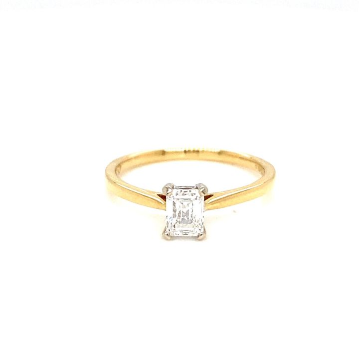 18ct Yellow Gold Emerald Cut Diamond Ring