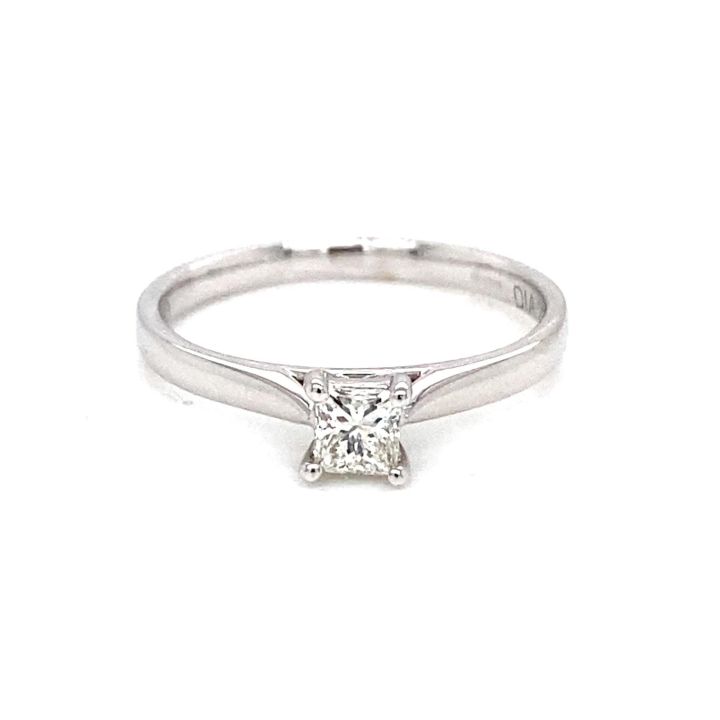 18ct White Gold Solitaire Princess Cut Diamond Ring 0.25ct