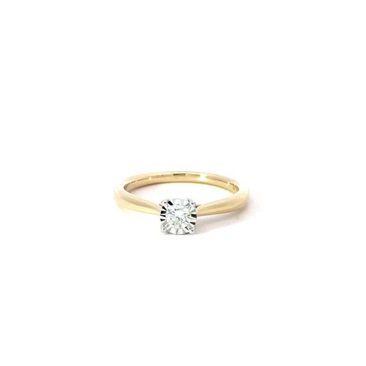 9ct Yellow Gold Illusion Set Diamond Ring